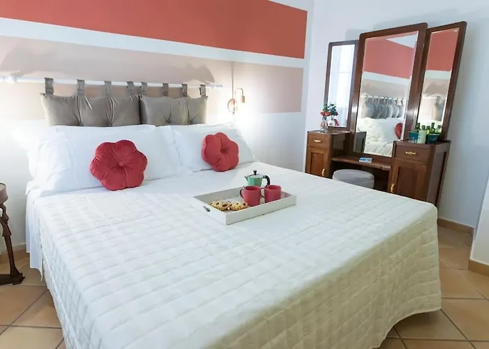 Vaccaj Home Cultura Musica E Mare A Pesaro By Yohome